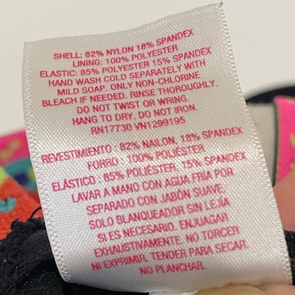 Xhilaration Black Sports Bra with Racerback and Keyhole - Picture 6 of 6